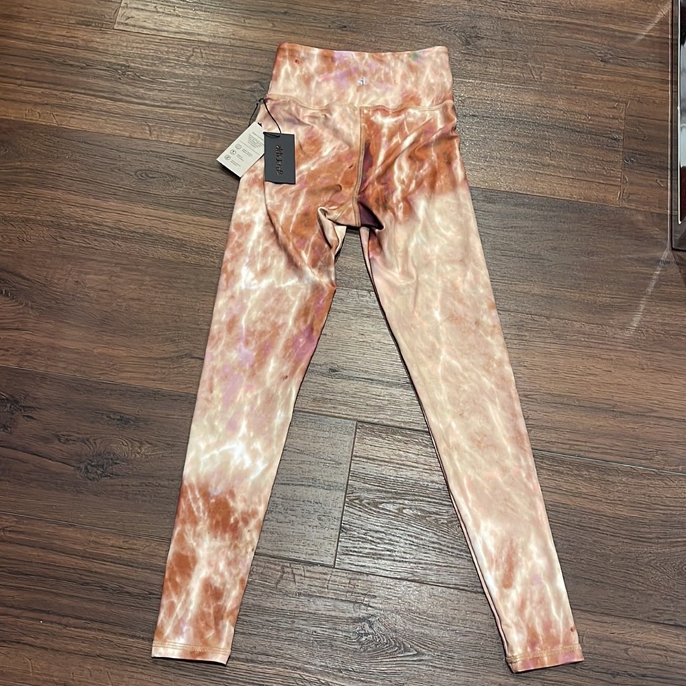 Strut This NWT Ankle Leggings in a Caramel Tie Dye color. - Picture 5 of 7